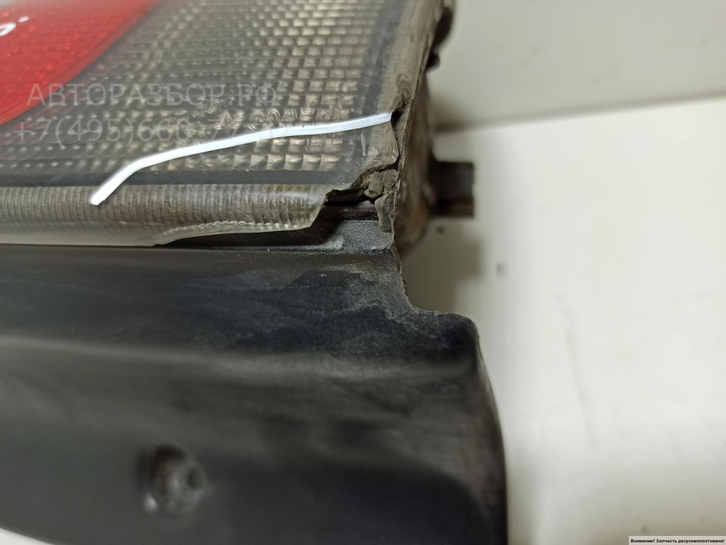 Фонарь задний правый