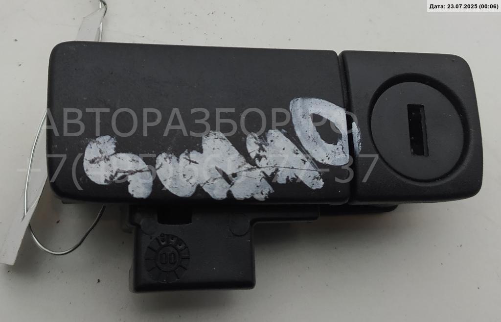 Замок бардачка