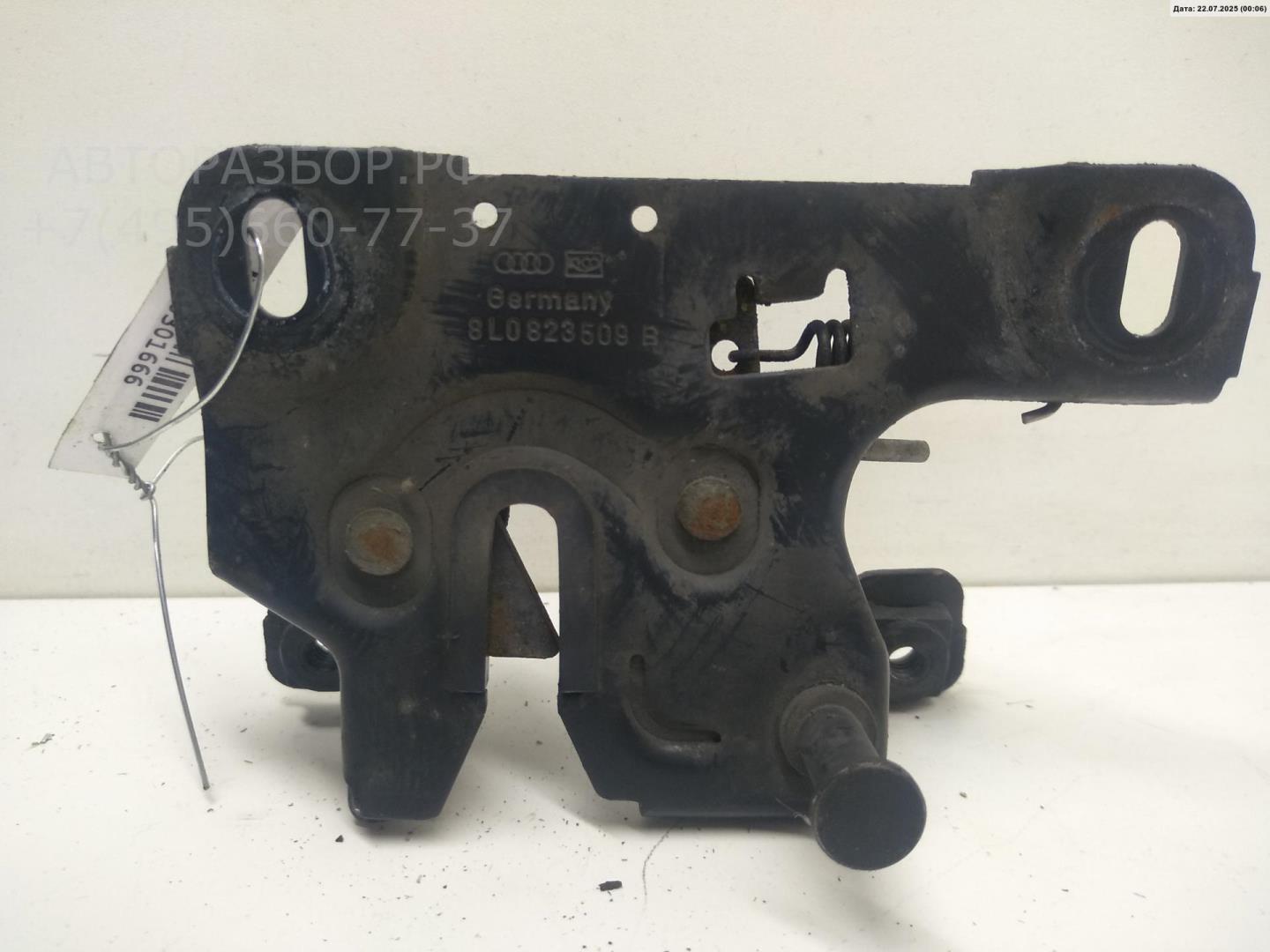 Замок капота