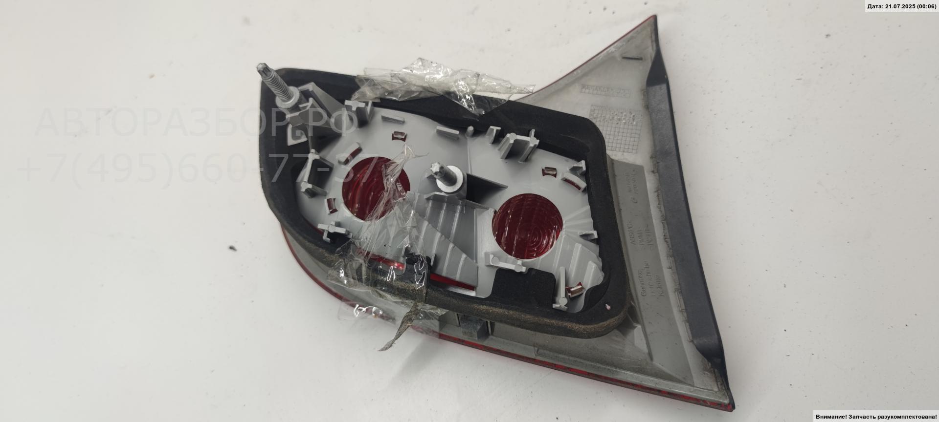 Фонарь задний внутренний правый