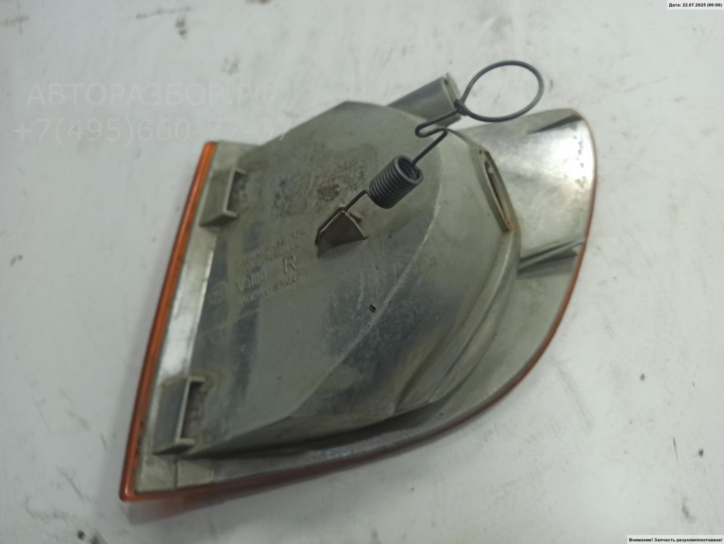 Указатель поворота правый