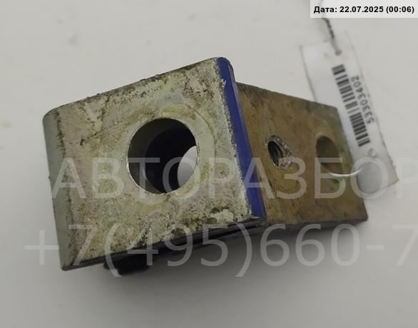 Петля двери