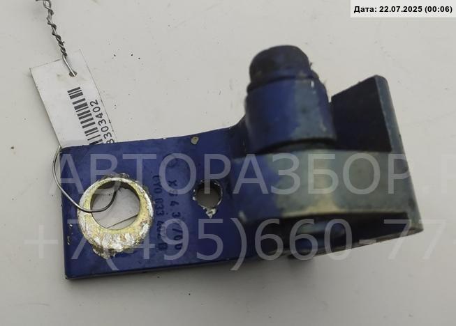 Петля двери