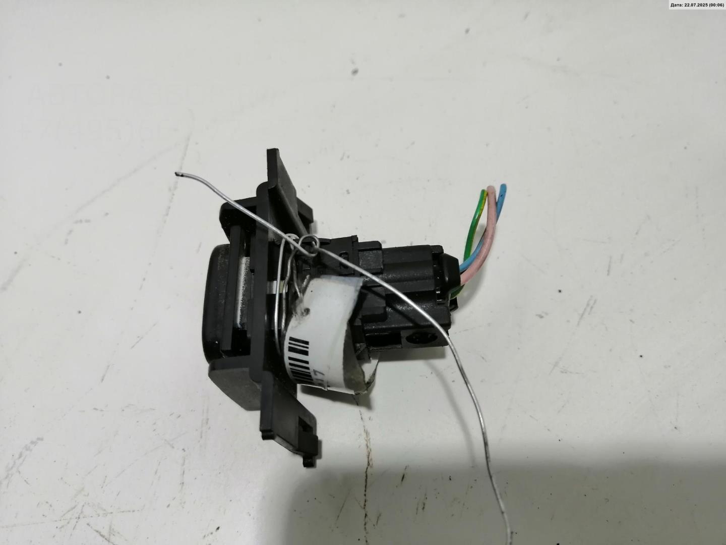 Кнопка обогрева сидений