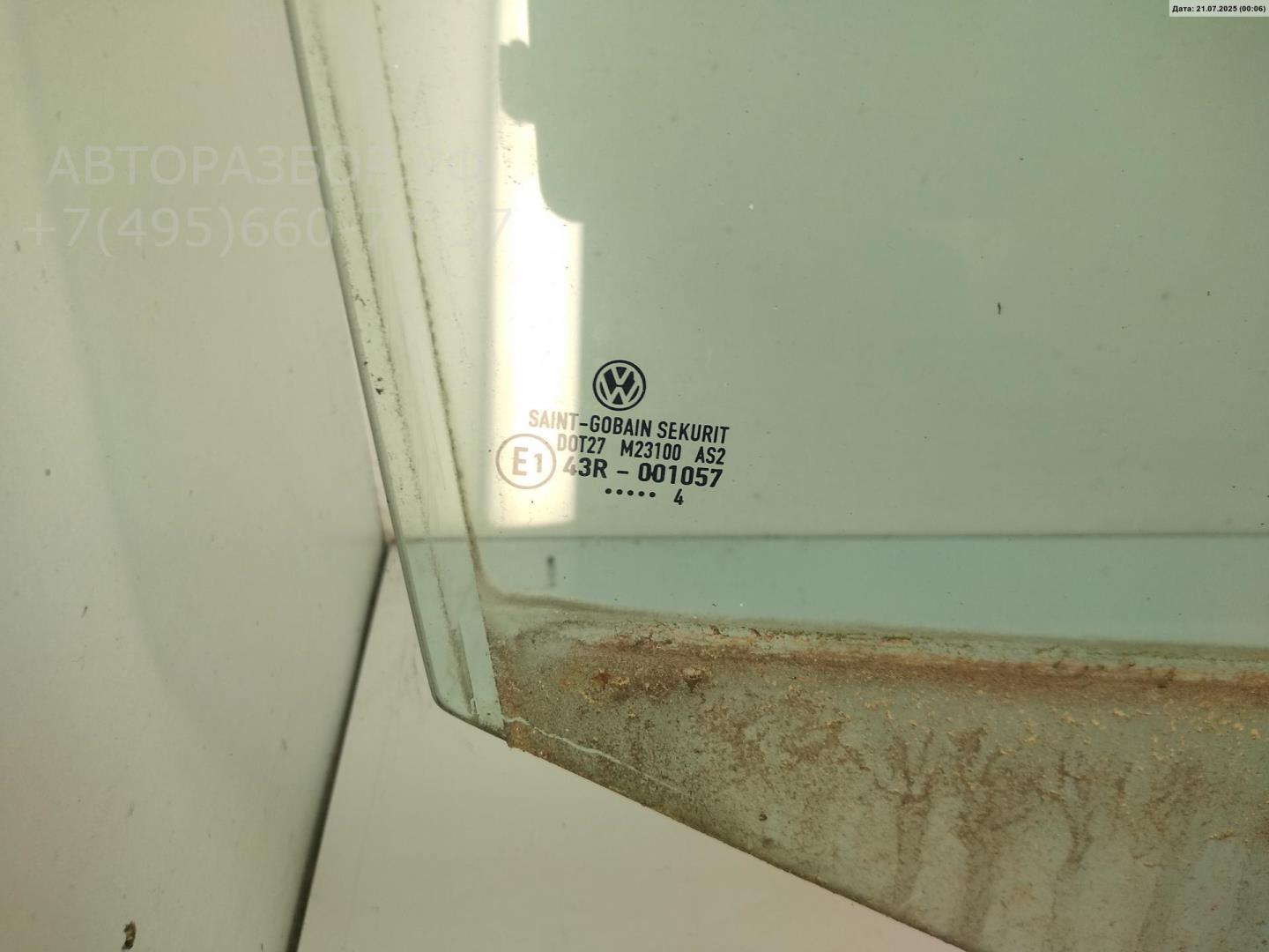 Стекло двери задней правой