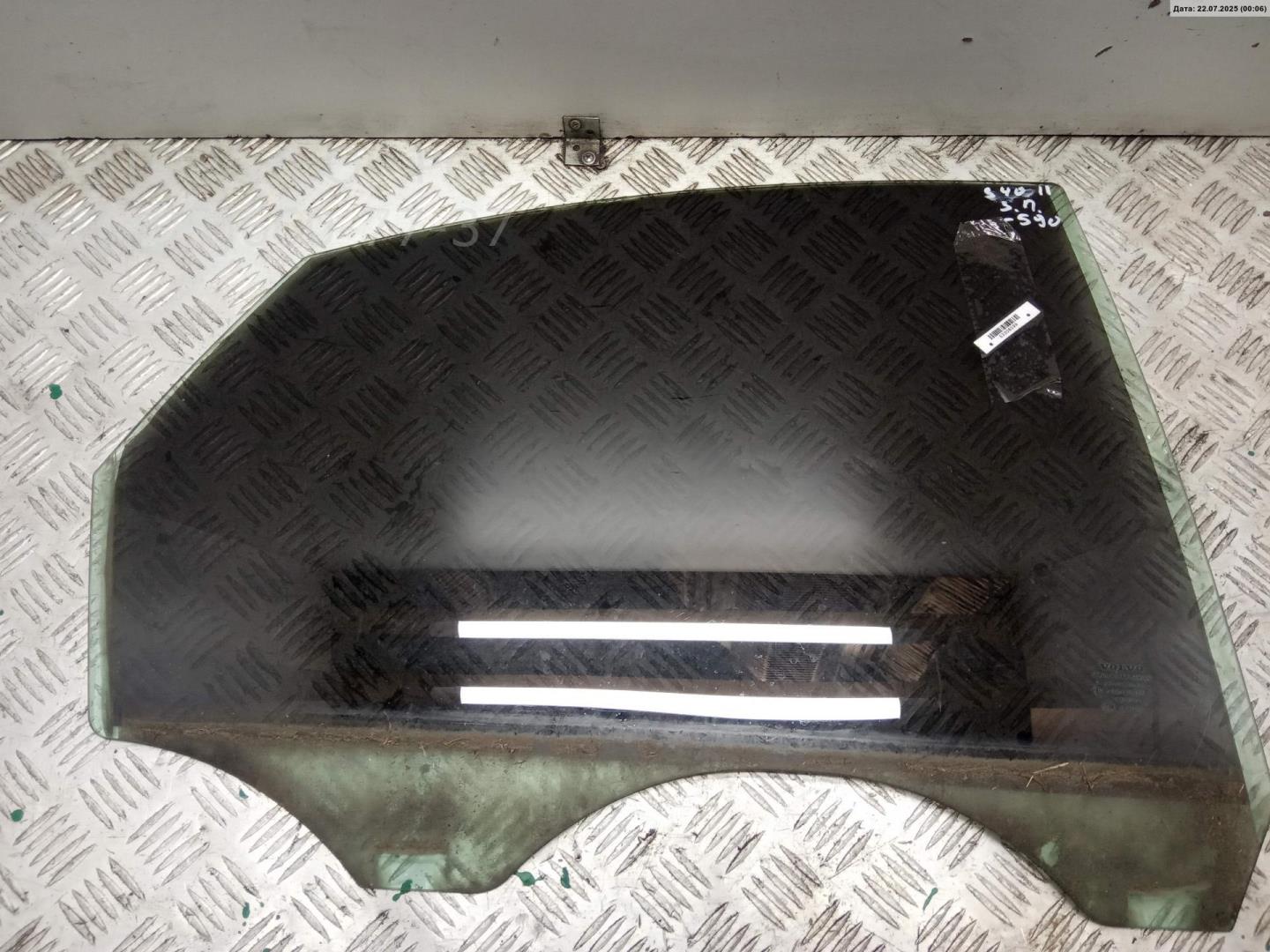 Стекло двери задней правой