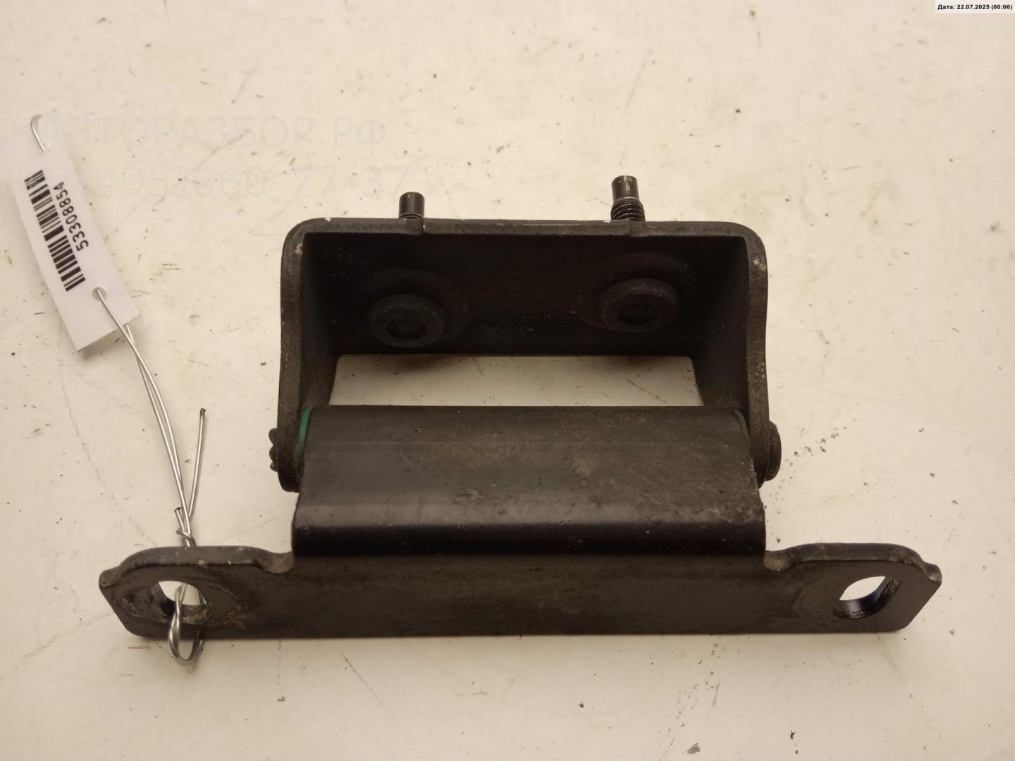 Петля крышки багажника