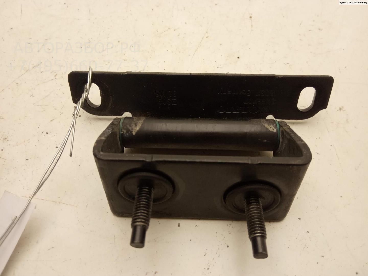 Петля крышки багажника