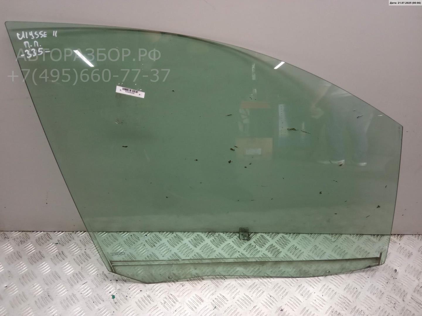 Стекло двери передней правой