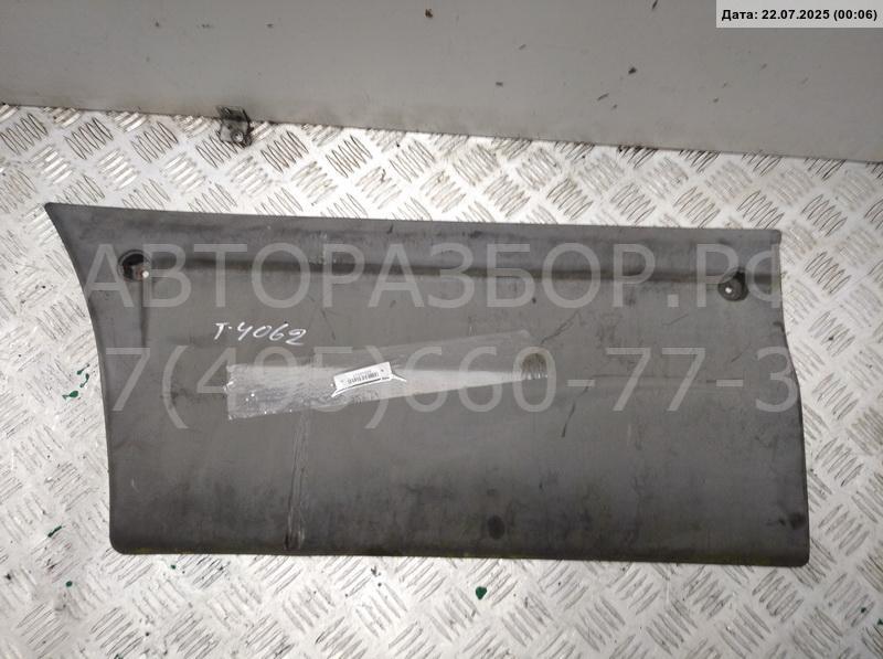 Молдинг двери передней левой