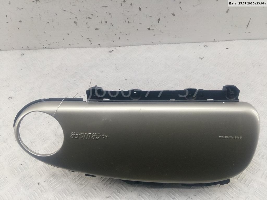 Подушка безопасности пассажирская (в торпедо)