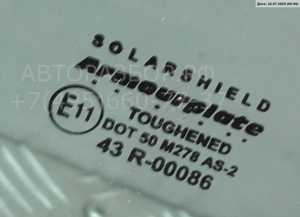 Стекло двери передней левой