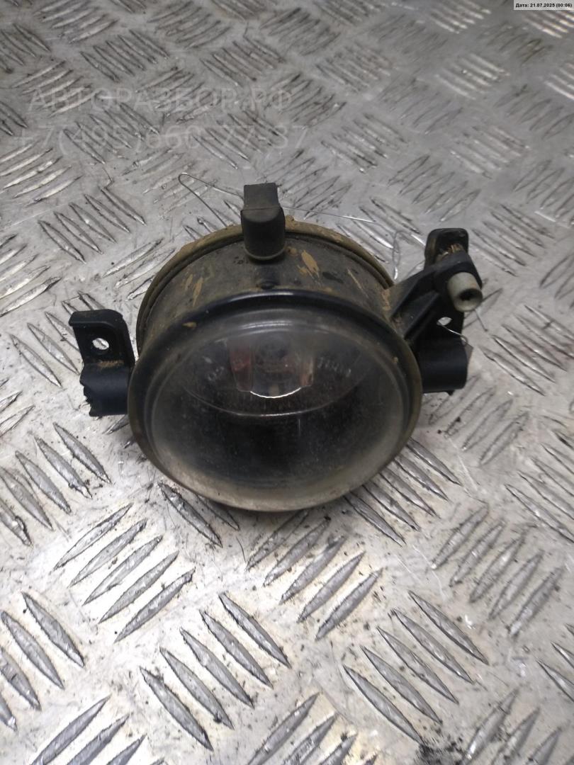 Фара противотуманная правая