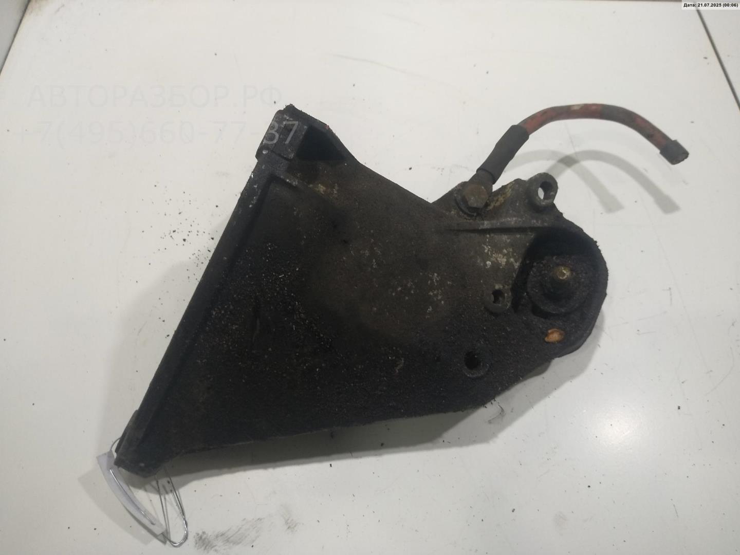 Кронштейн двигателя правый