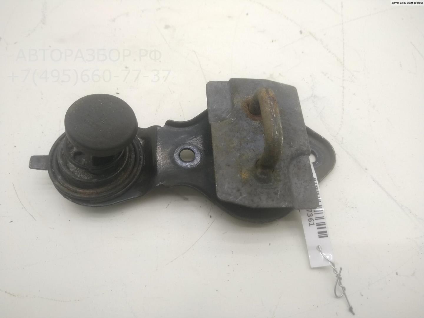 Замок капота