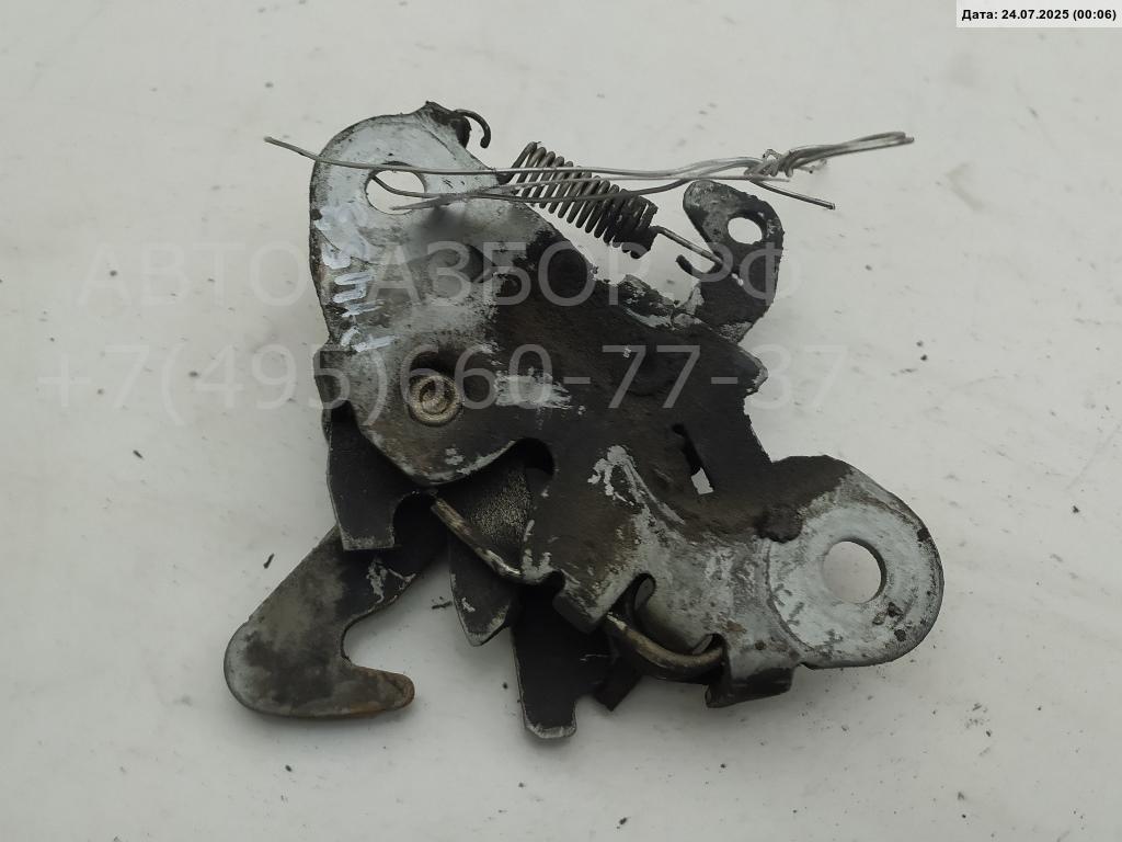 Замок капота