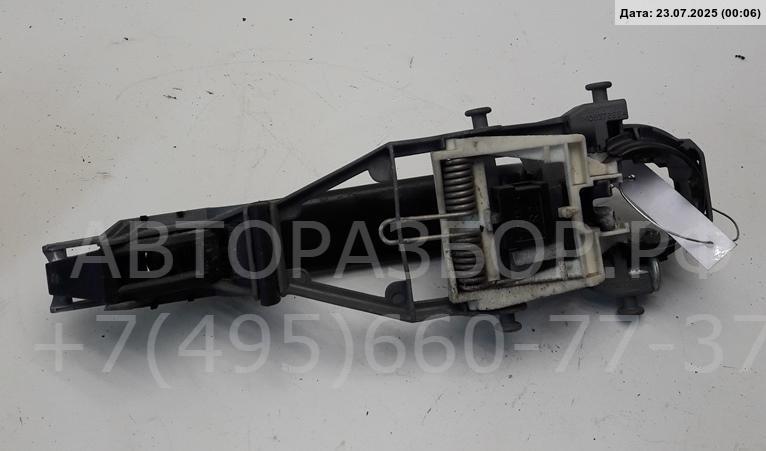 Ручка двери передней наружная правая