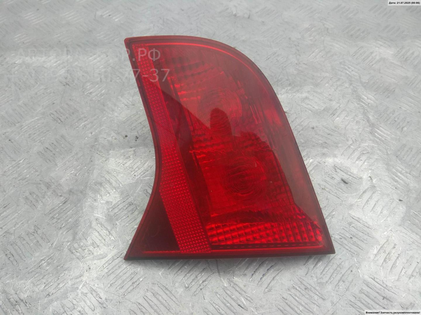 Фонарь задний внутренний правый