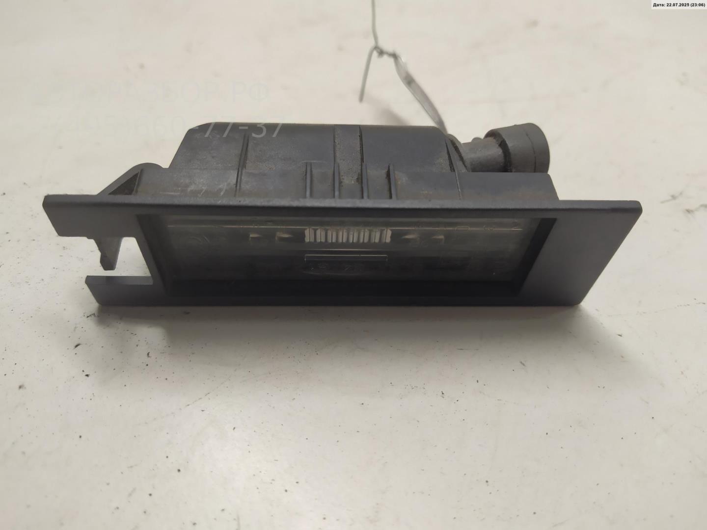 Фонарь подсветки номера