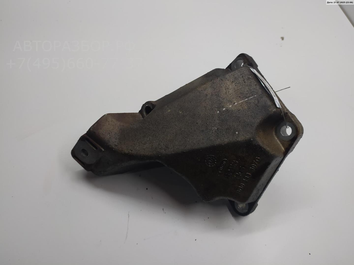 Кронштейн двигателя левый