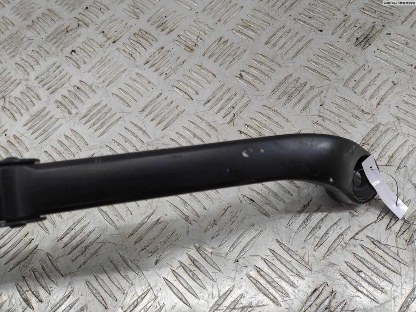 Поводок стеклоочистителя передний левый