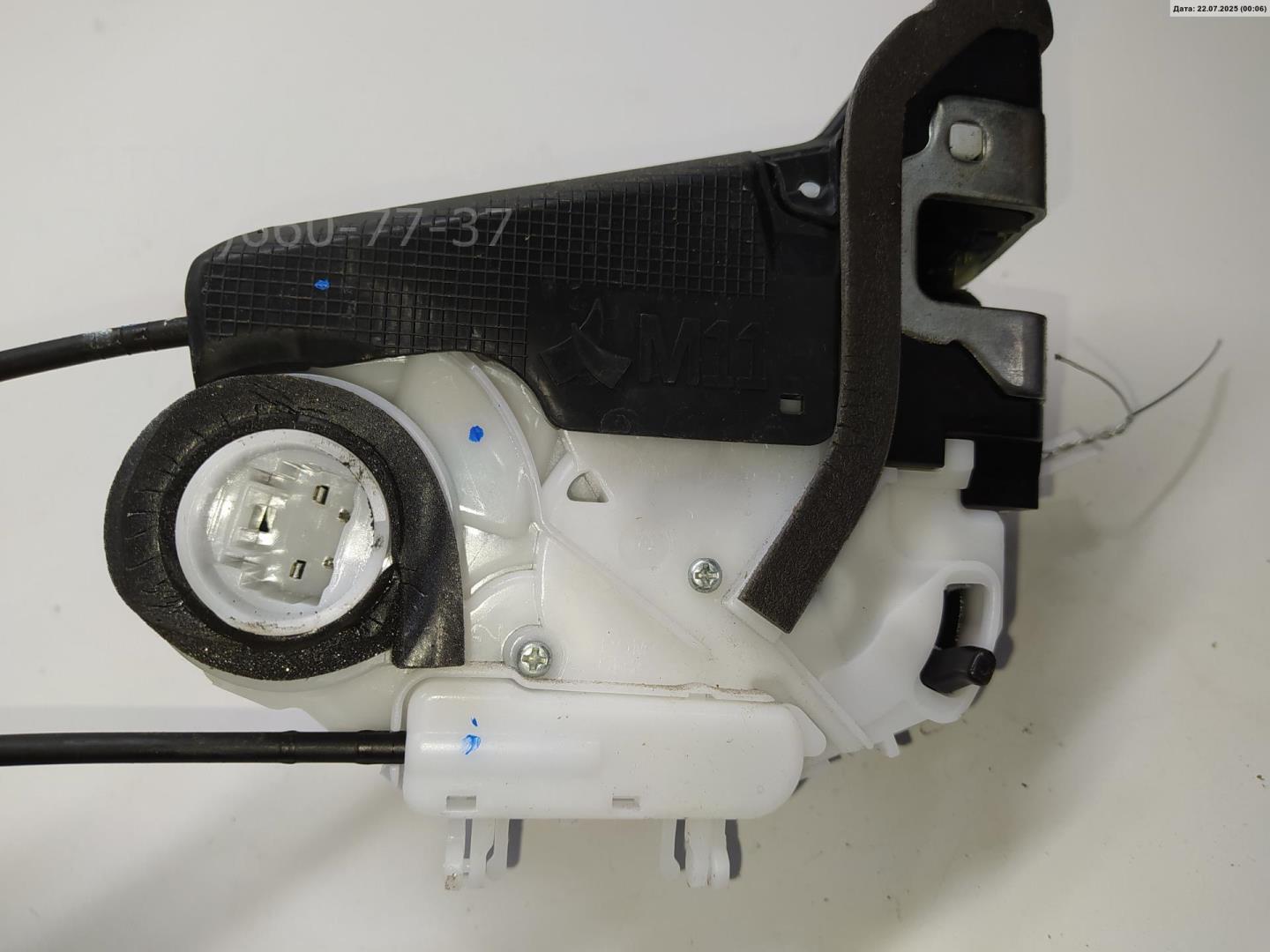 Замок двери задней правой