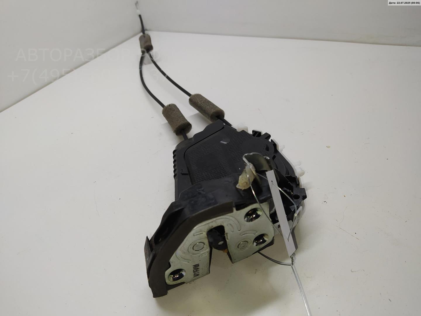 Замок двери задней правой