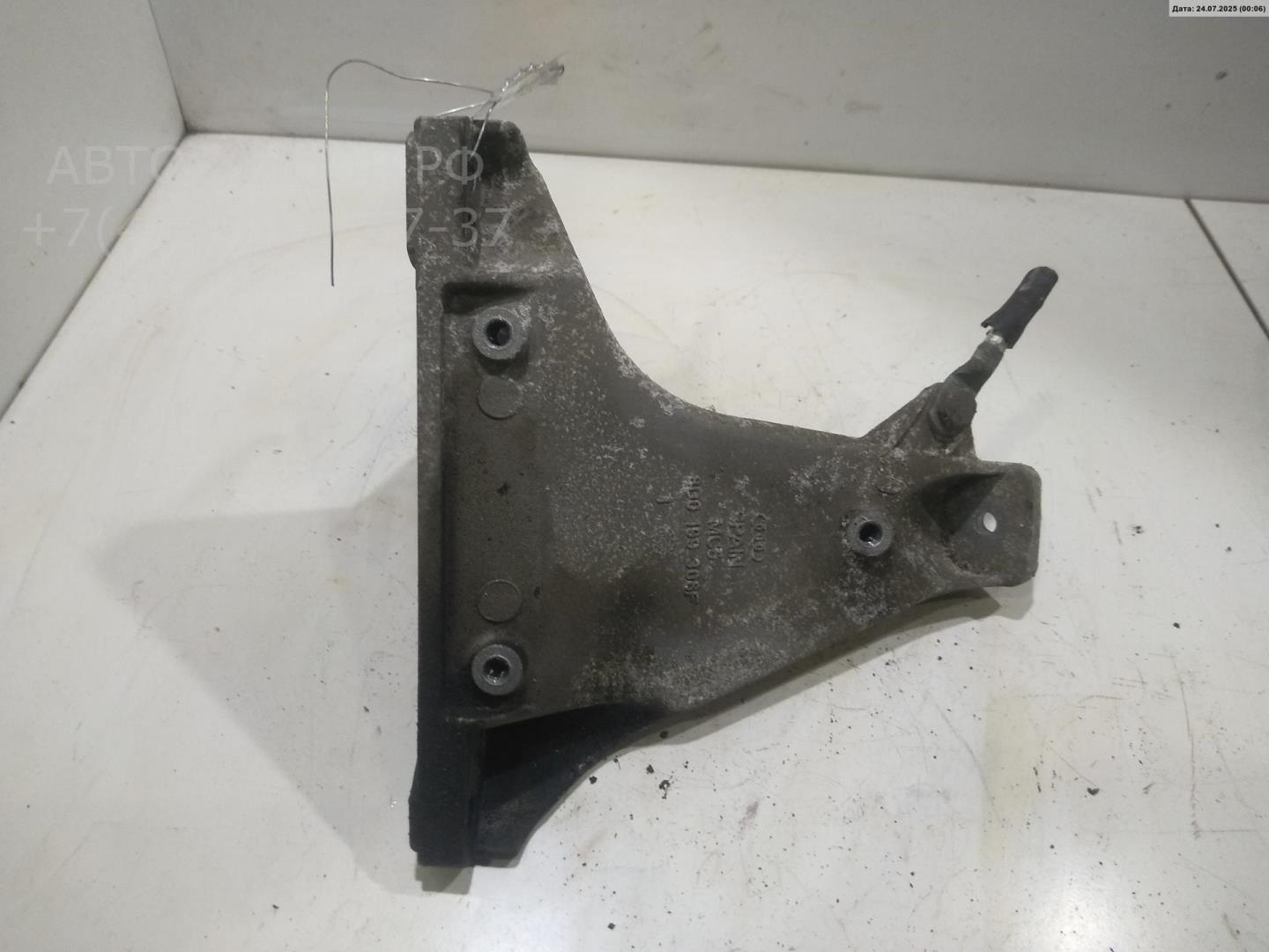 Кронштейн двигателя правый