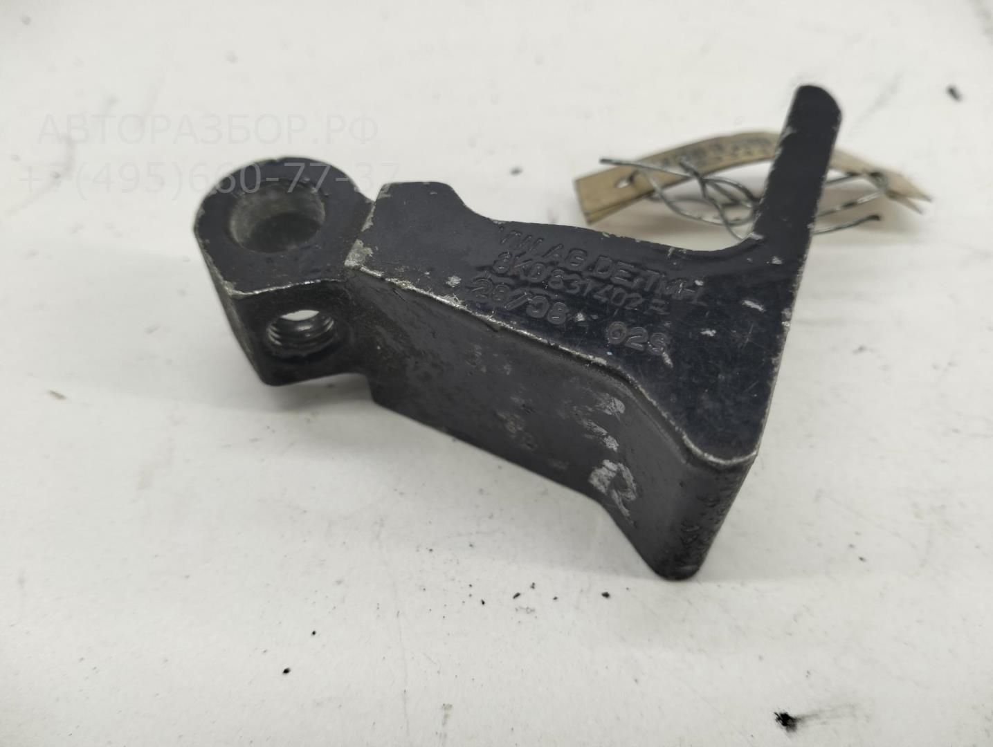 Петля двери