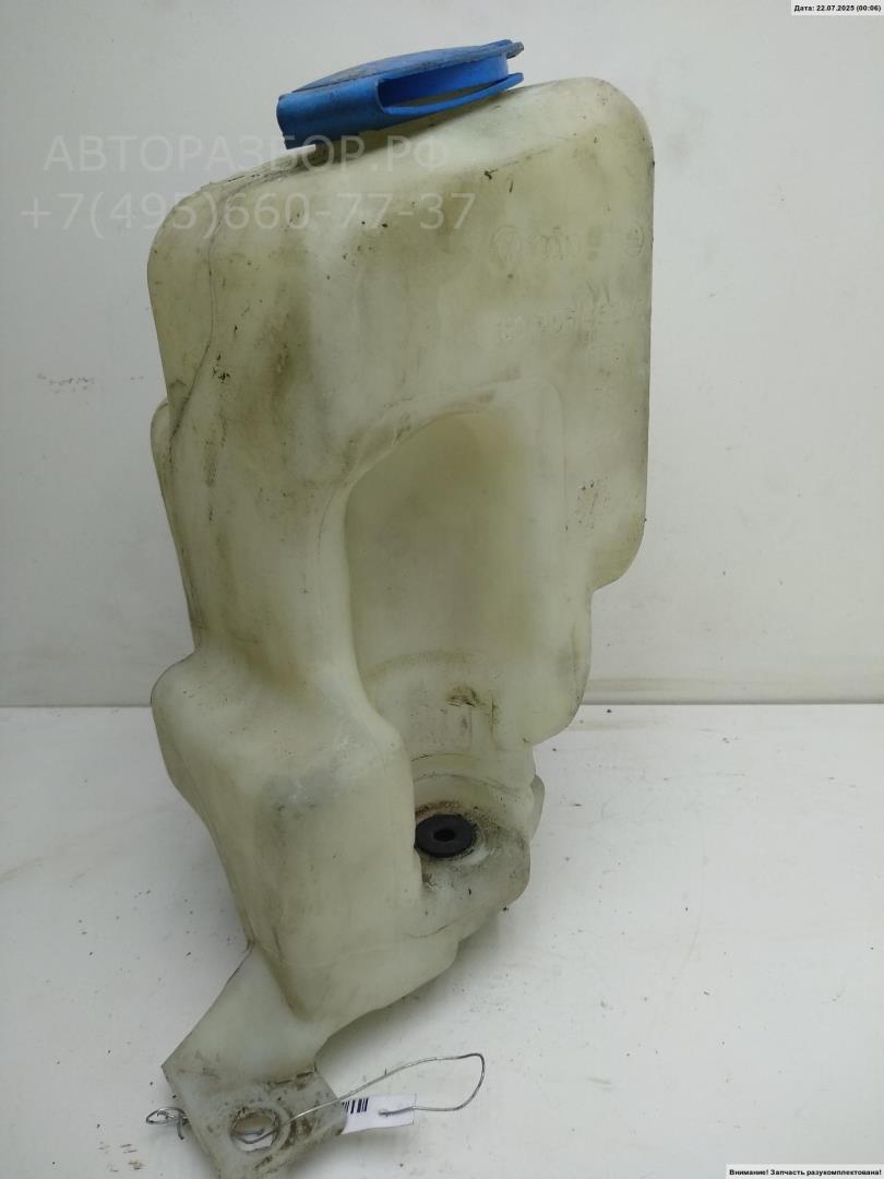 Бачок омывателя лобового стекла