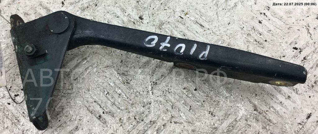 Петля капота правая