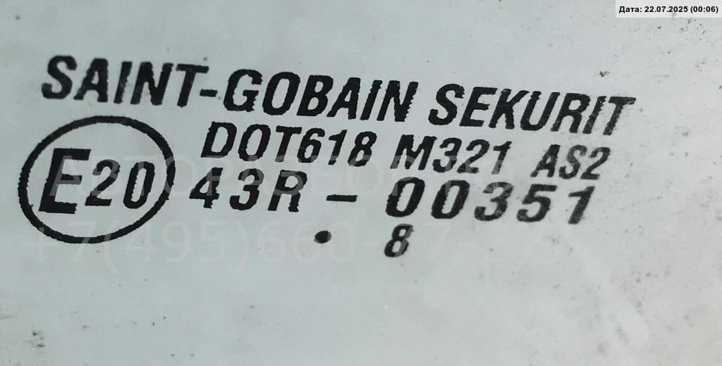 Стекло двери передней левой