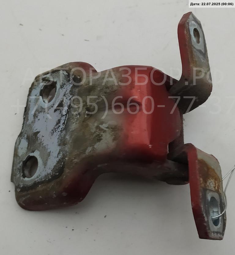 Петля двери