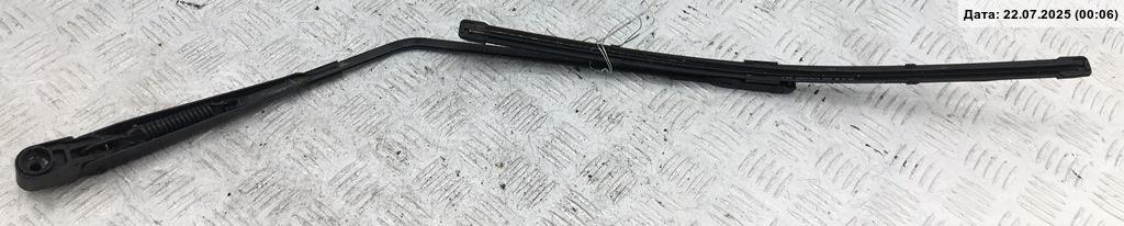 Поводок стеклоочистителя заднего