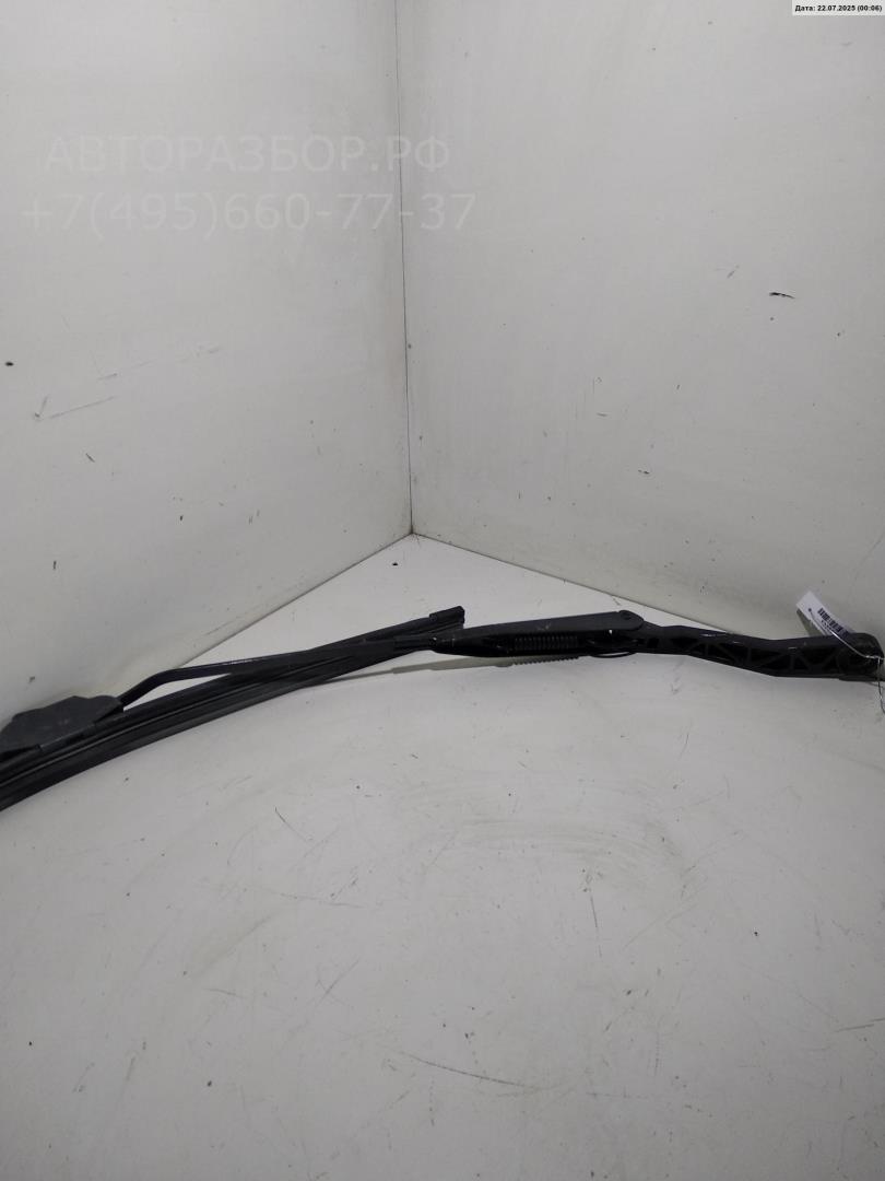 Поводок стеклоочистителя передний левый