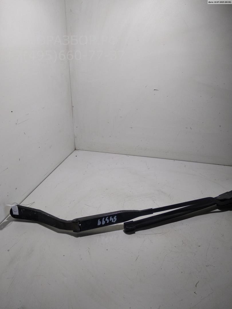 Поводок стеклоочистителя передний левый