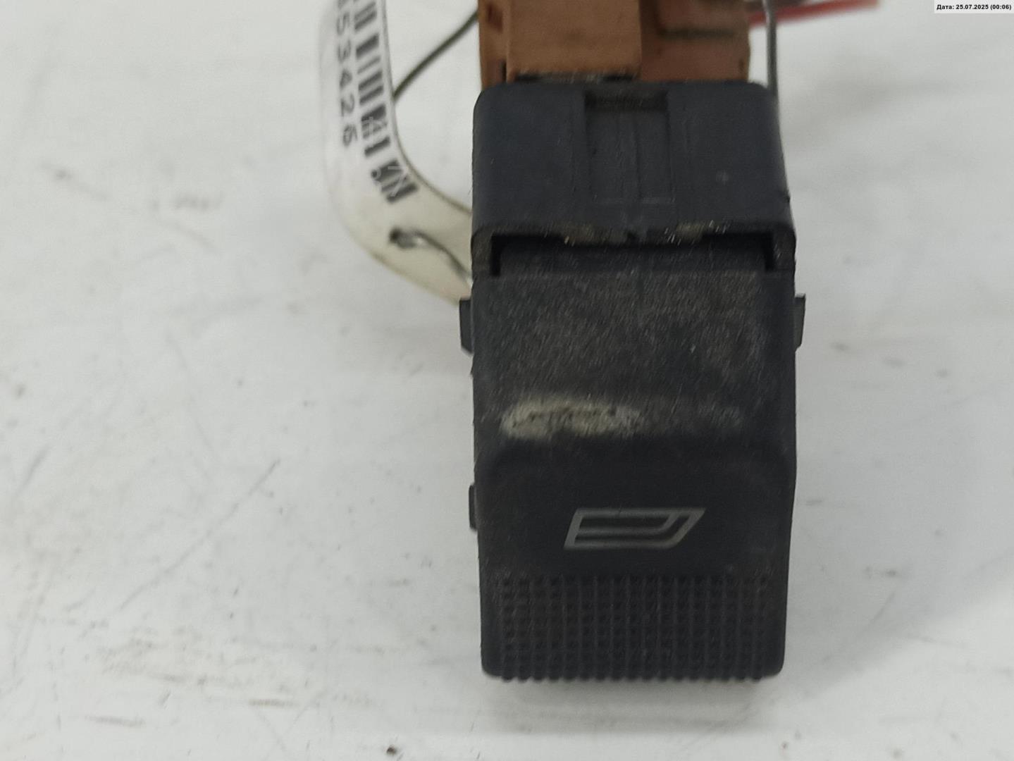 Кнопка стеклоподъемника