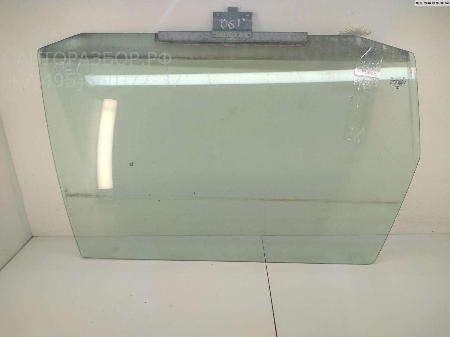 Стекло двери задней правой