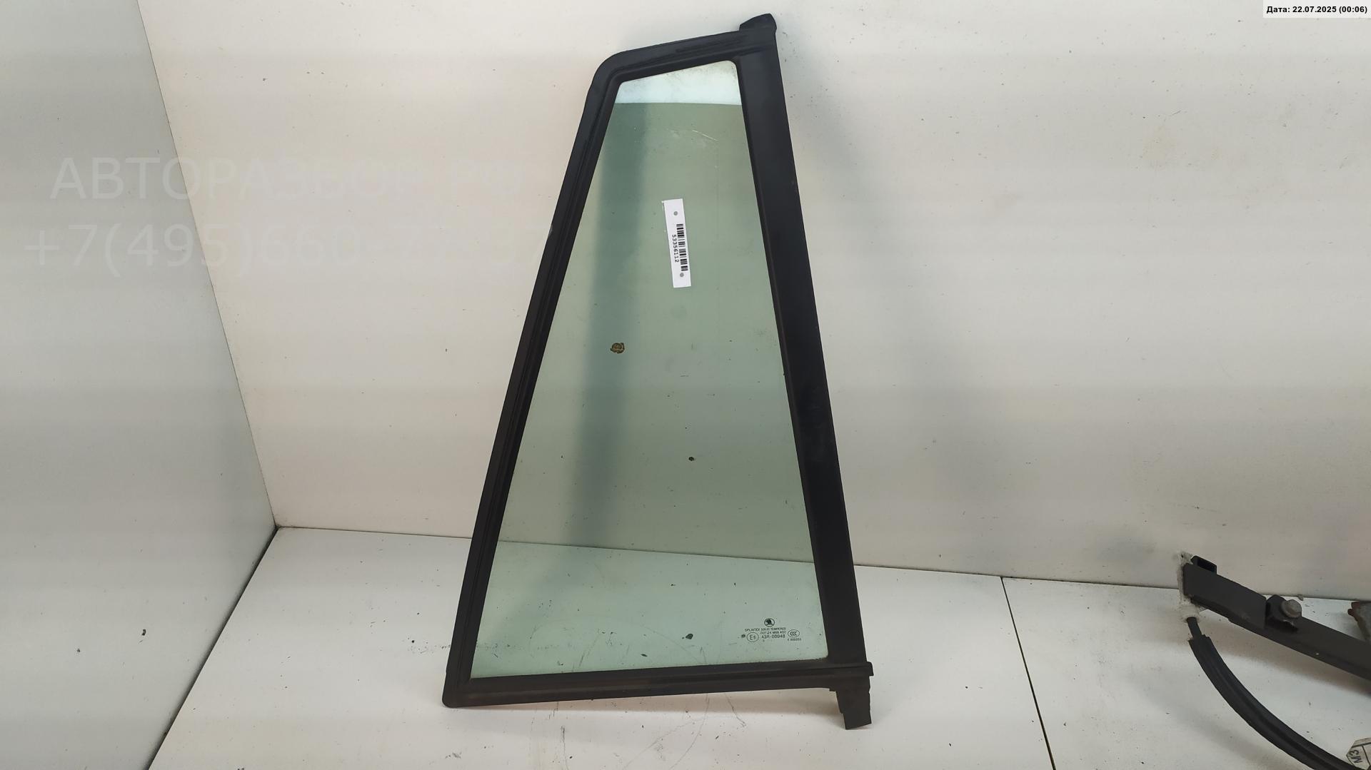 Стекло двери задней правой (форточка)