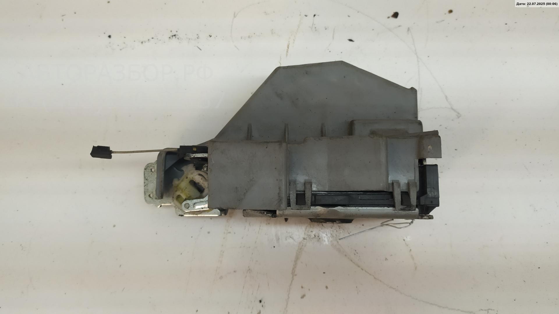 Замок двери передней правой