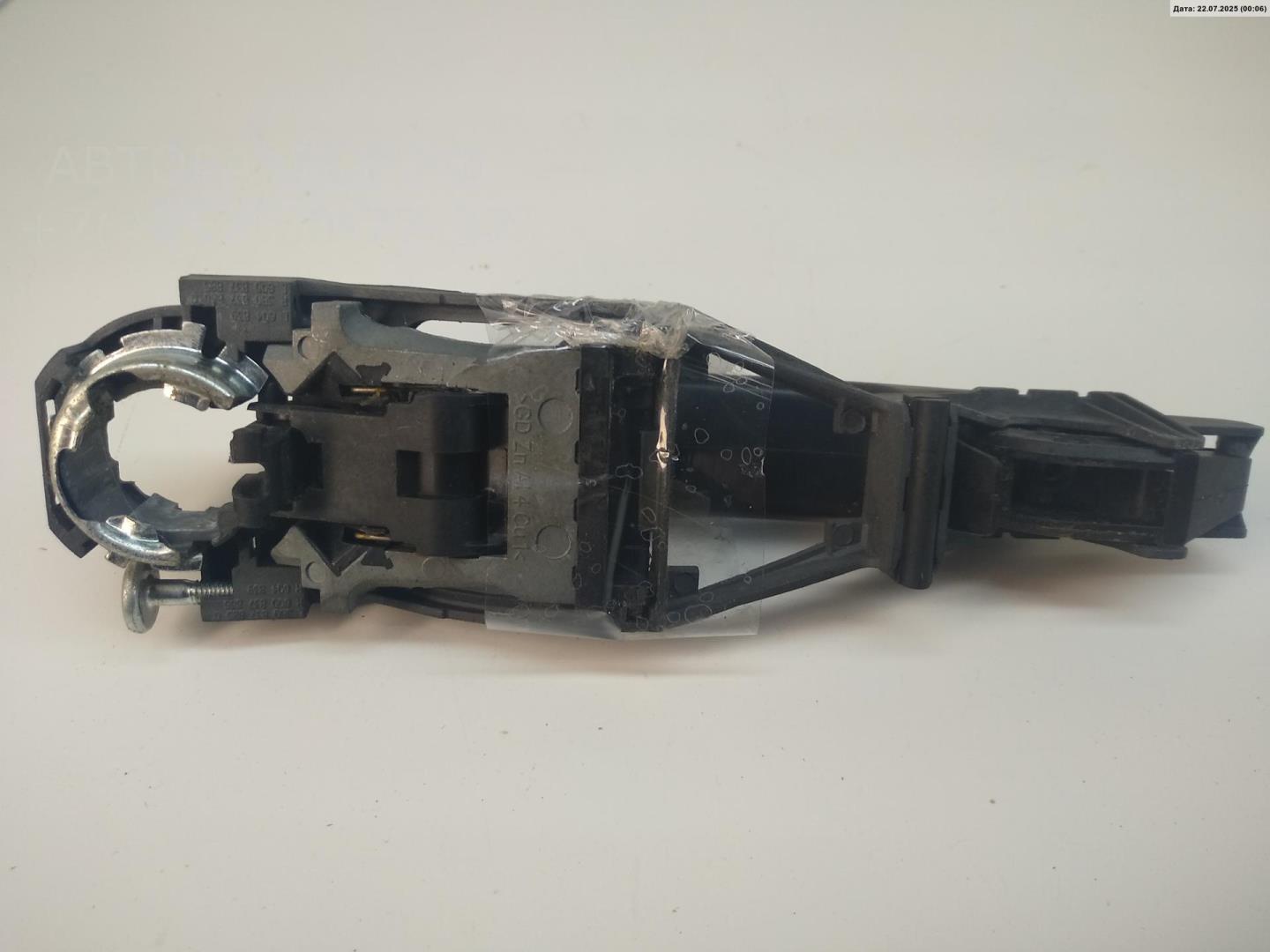 Ручка двери передней наружная правая