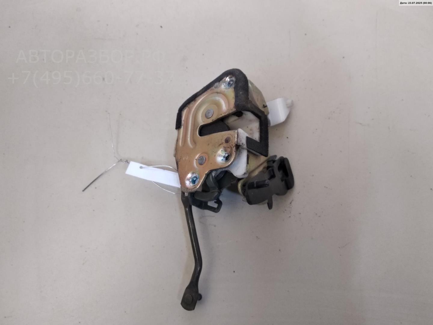 Замок двери задней левой