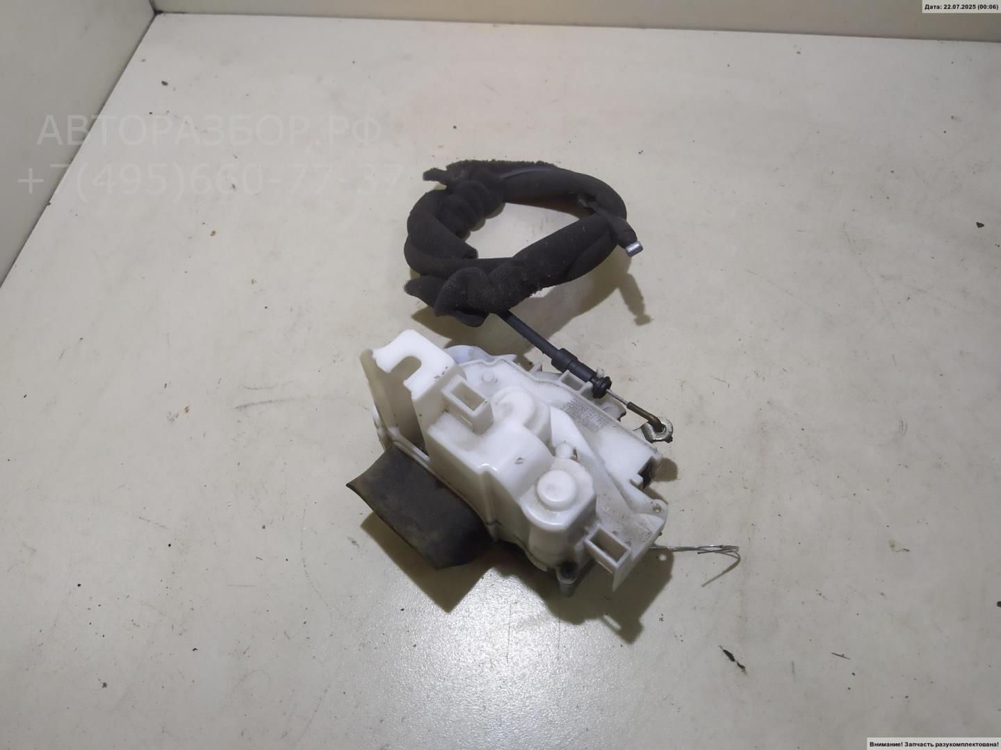 Замок двери задней левой