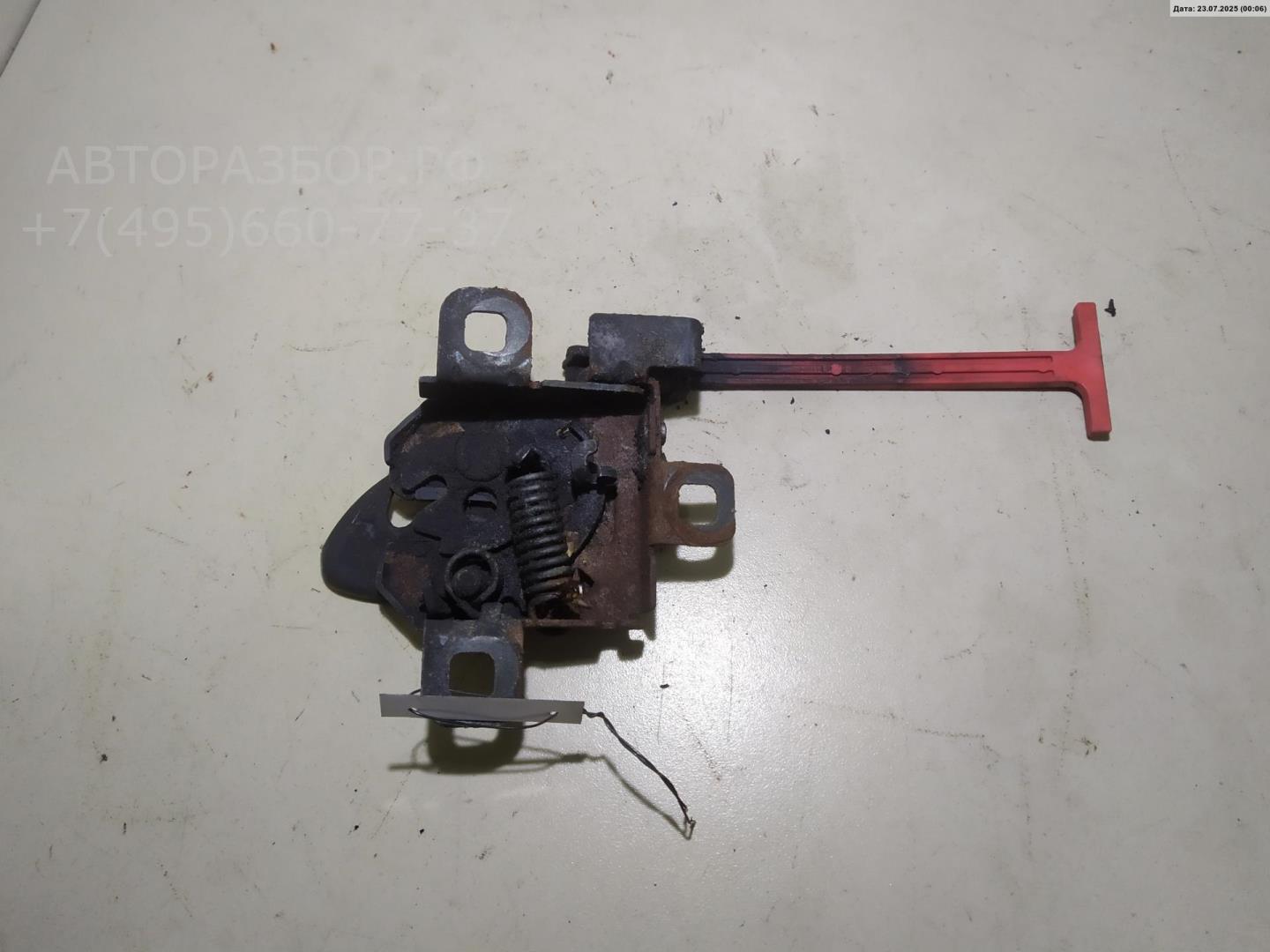 Замок капота