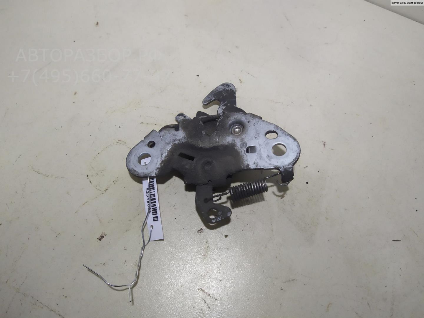 Замок капота