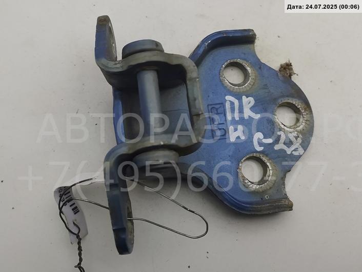 Петля двери