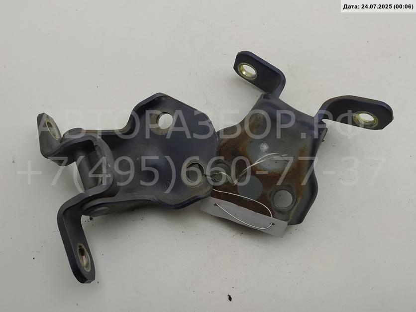 Петля двери