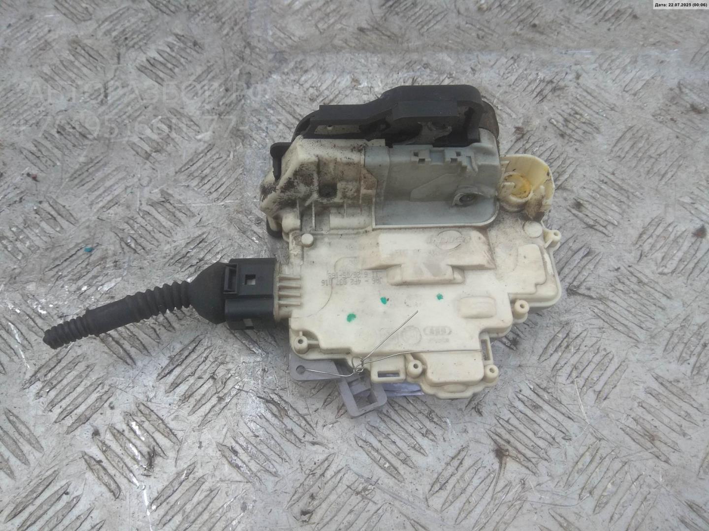 Замок двери передней правой