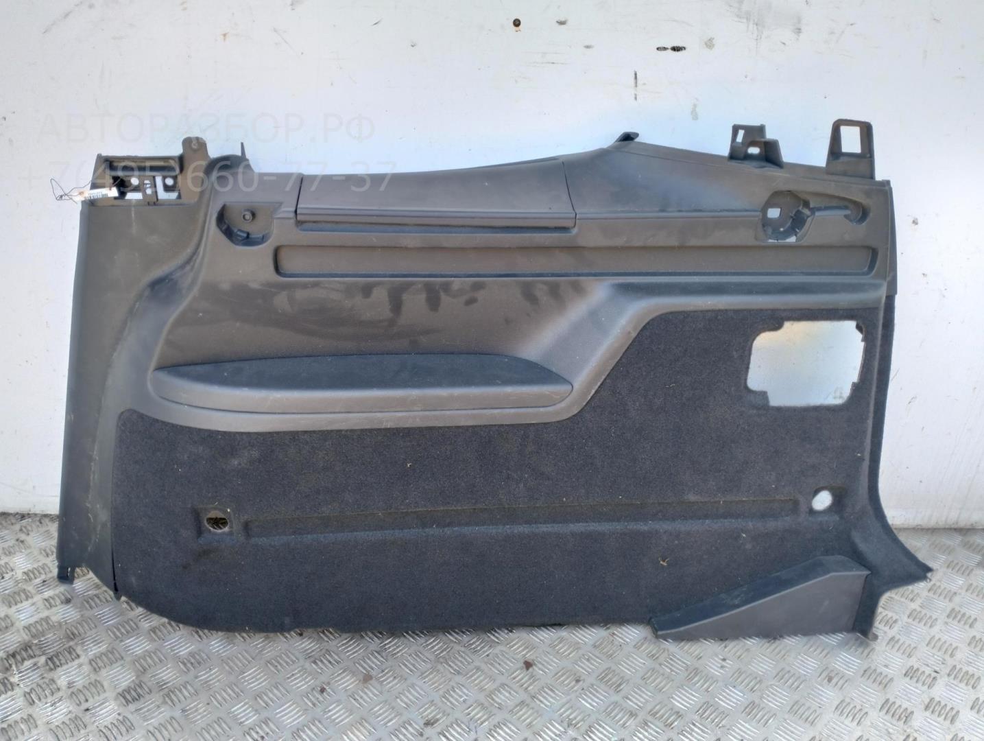 Обшивка крышки багажника