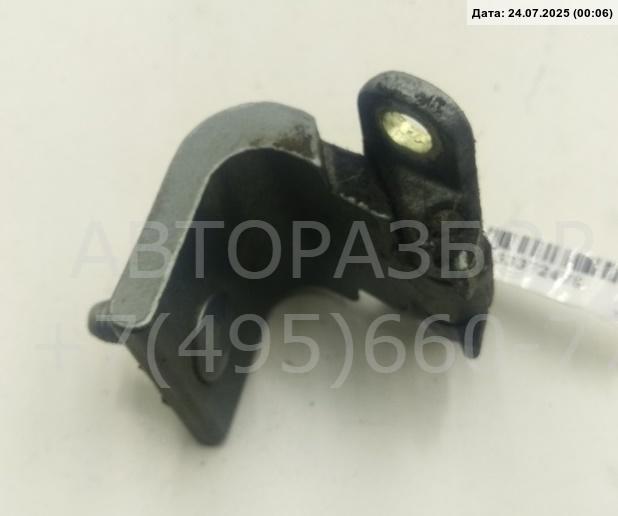 Петля крышки багажника